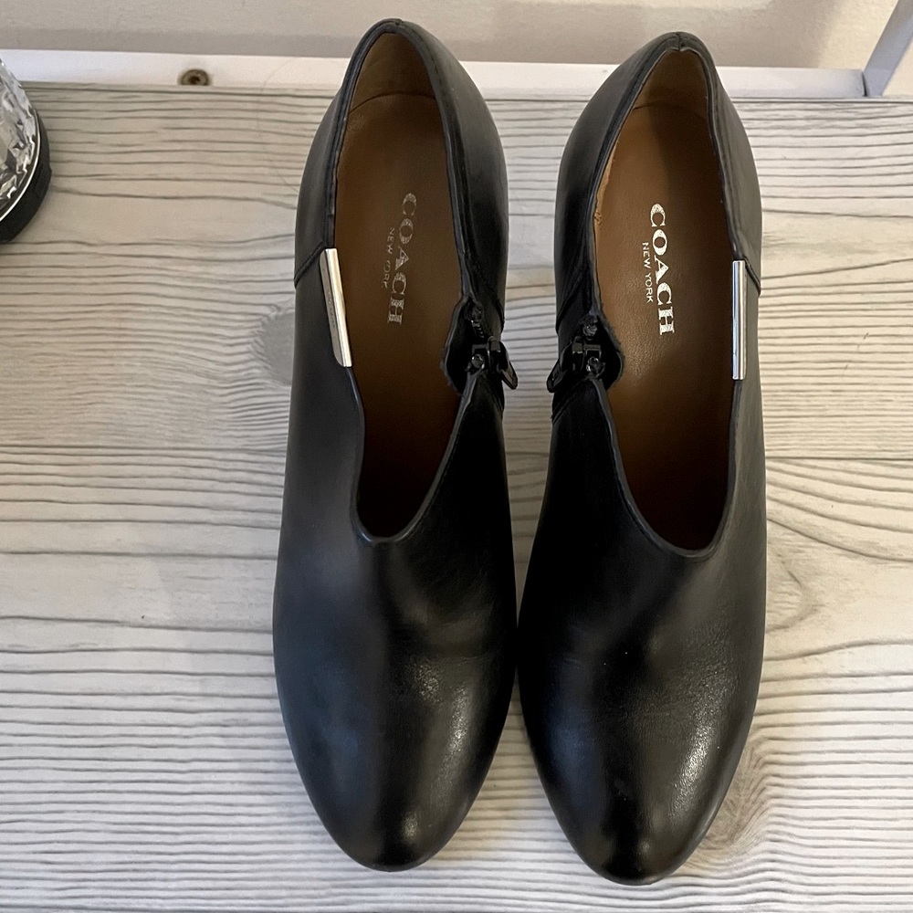 *HP* Coach Seneca Glazed Leather Bootie Black 7.5 - Picture 3 of 6